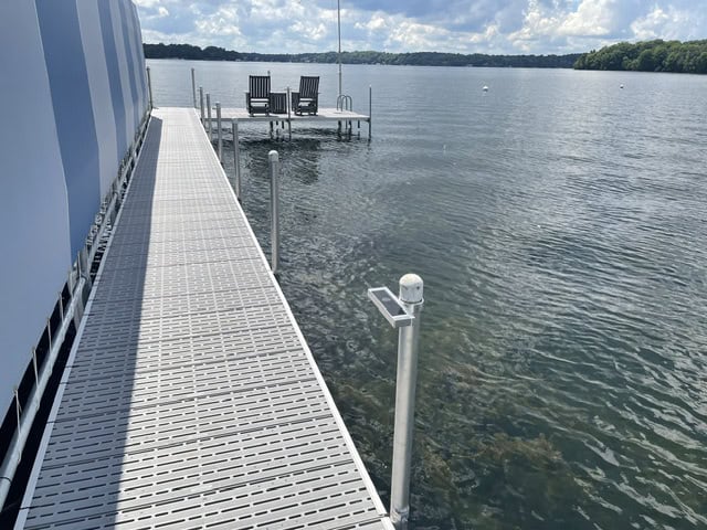 Solar Dock Post Center Mount Light