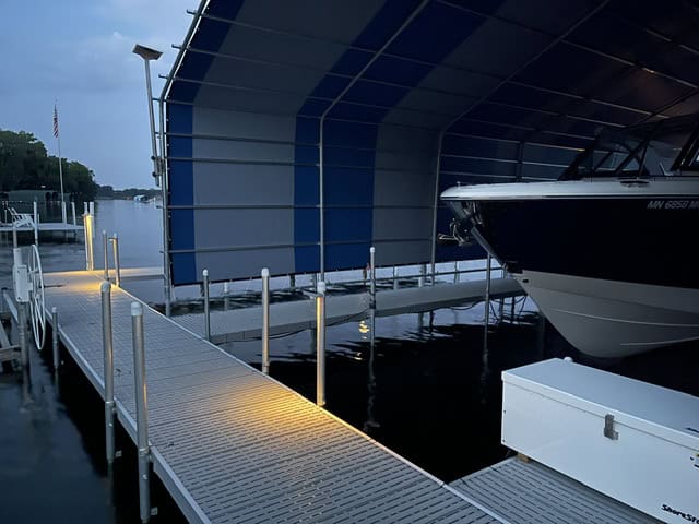Solar Dock Post Center Mount Light
