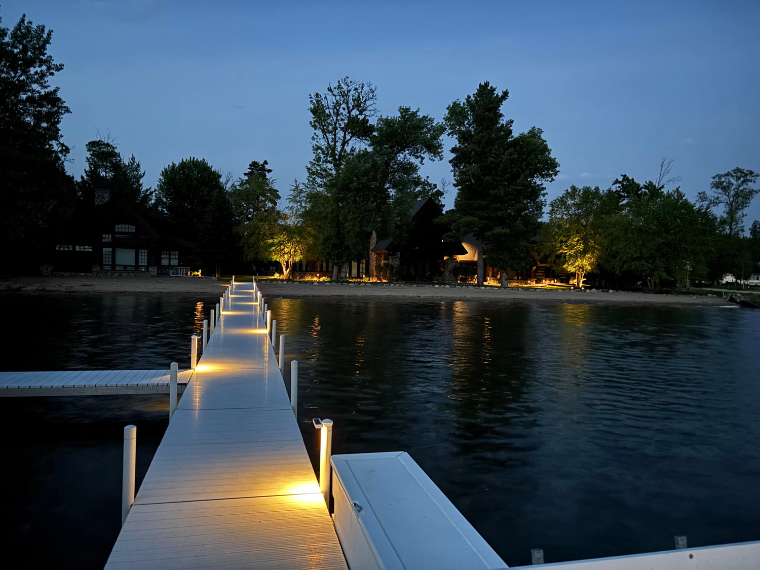 Solar Dock Post Center Mount Light